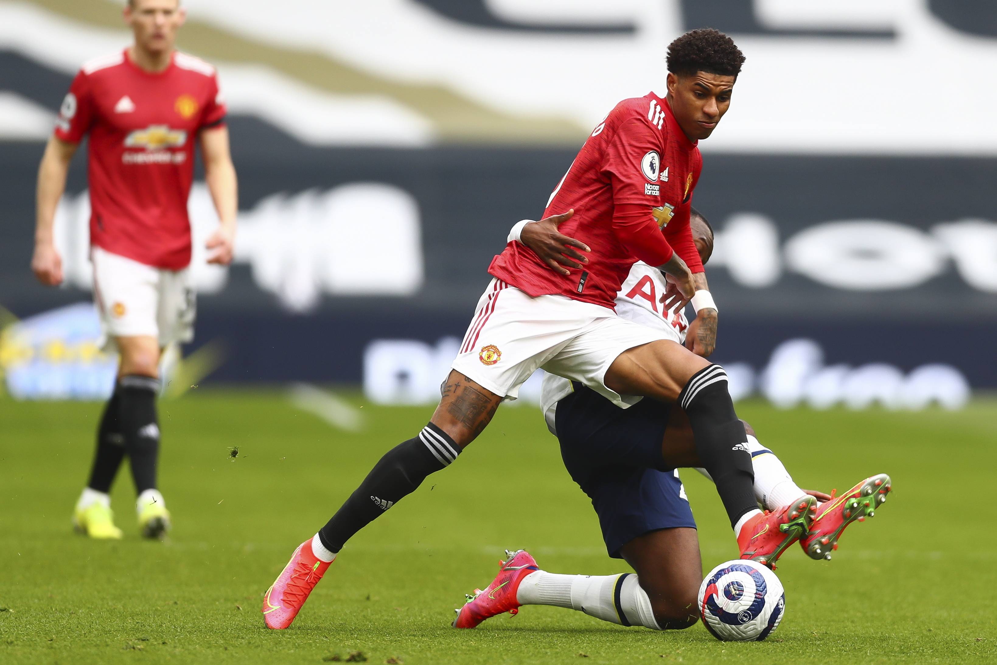 注使她赢得 注使她赢得